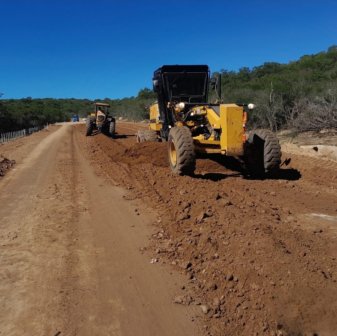 Rodovia PB-264 avança com obras de pavimentação e vai conectar município do Cariri à divisa com Pernambuco