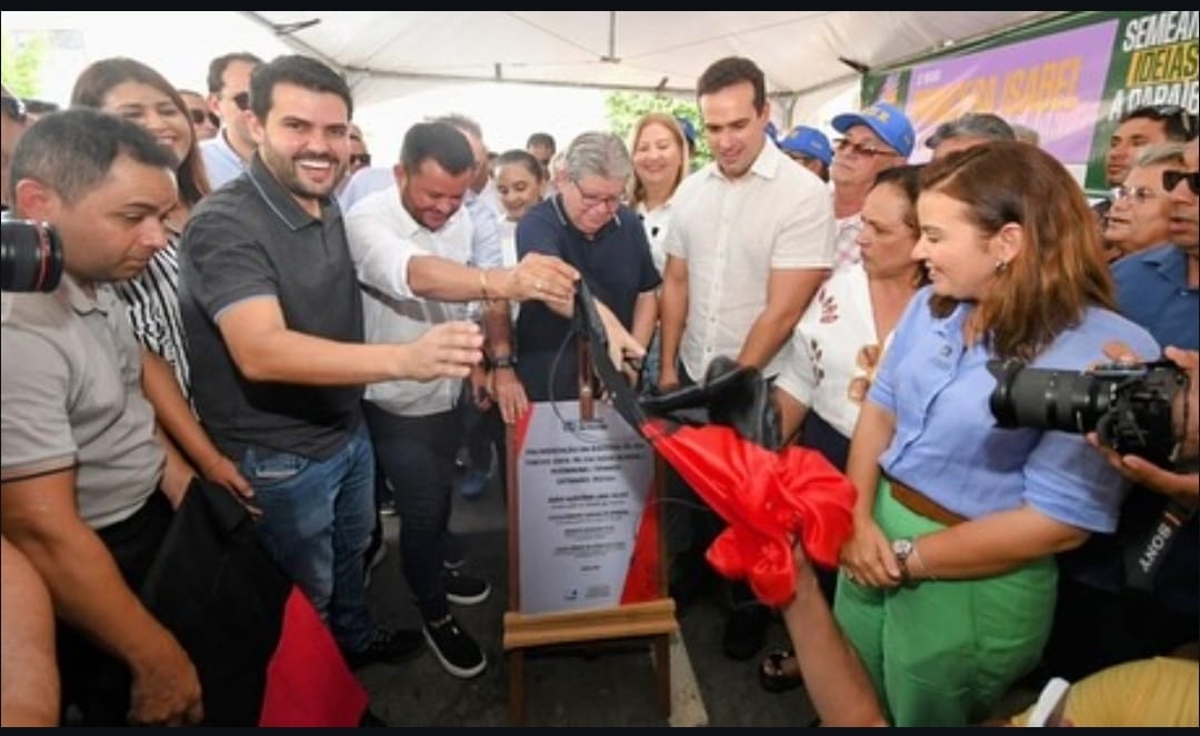 Governador João Azevêdo inspeciona obras rodoviárias no Sertão da Paraíba com investimentos de R$ 111,5 milhões